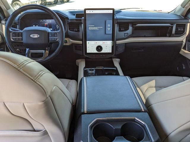 Certified 2022 Ford Expedition Max Platinum image 15