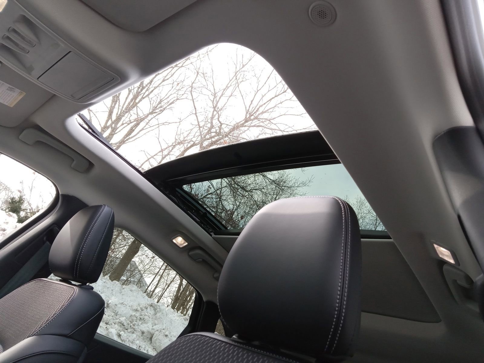 Used 2025 Ford Escape SE image 12