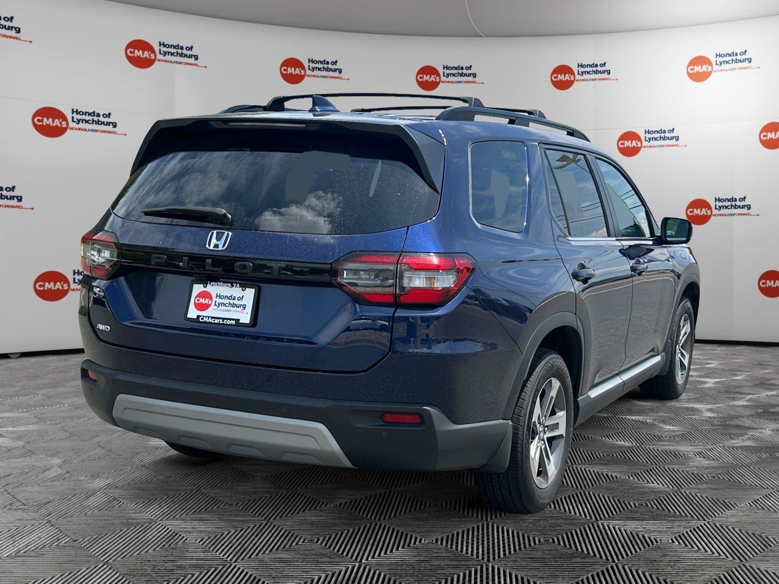 Used 2025 Honda Pilot EX-L image 5