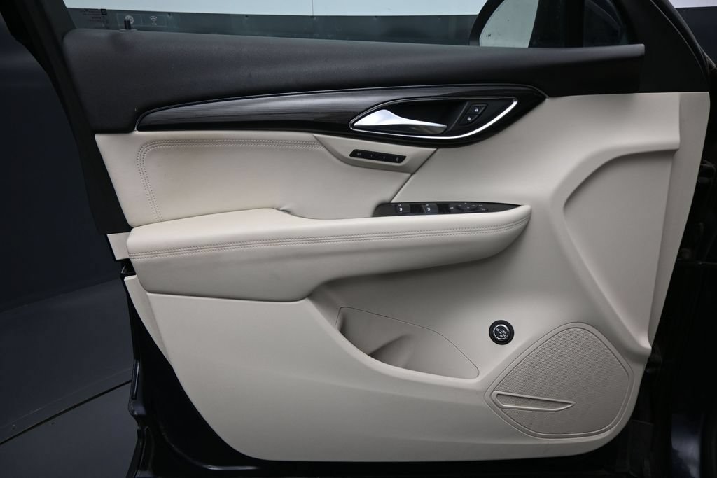 Used 2021 Buick Envision Essence AWD/4WD image 10