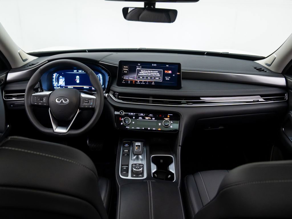 Certified 2025 INFINITI QX60 Luxe image 9