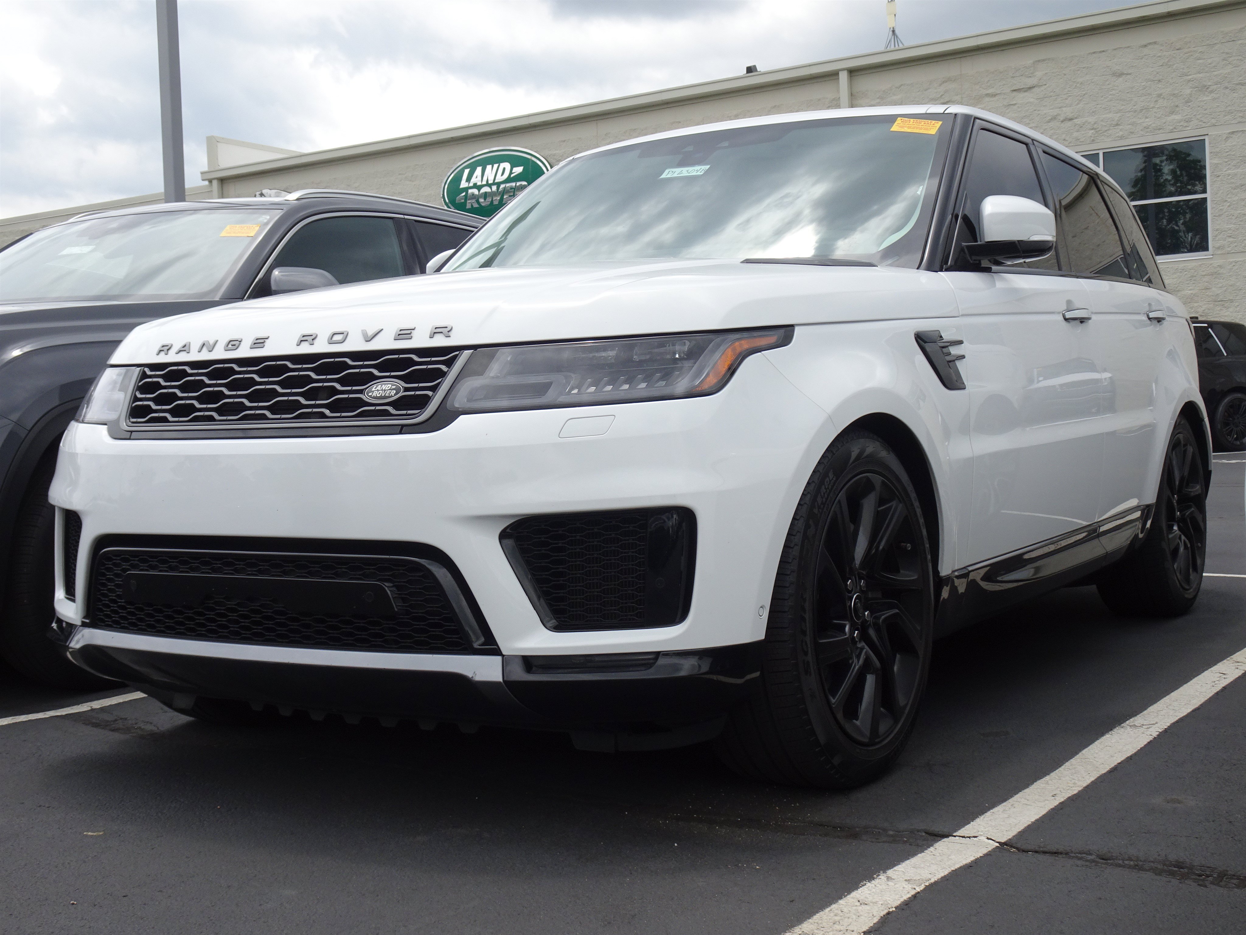 Certified 2022 Land Rover Range Rover Sport HSE Silver Edition AWD/4WD image 2