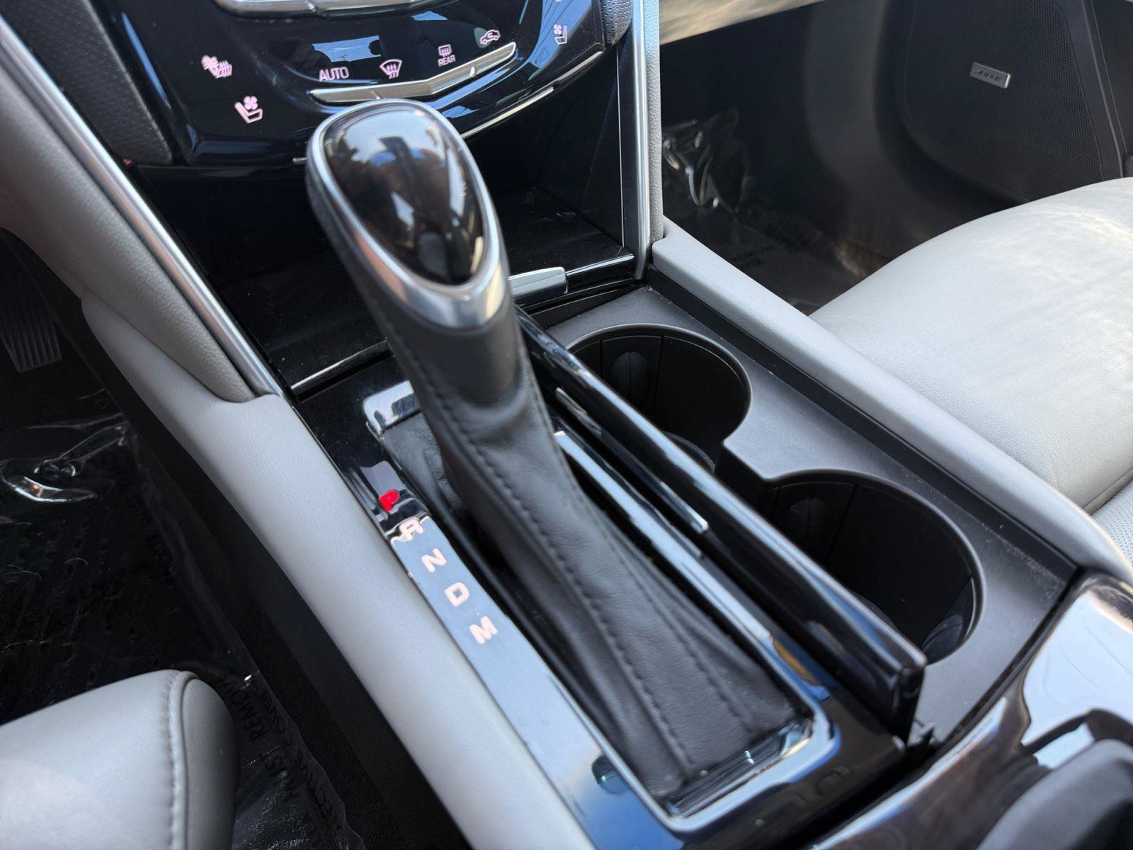 Used 2014 Cadillac XTS Luxury w/ Driver Awareness Package FWD image 33