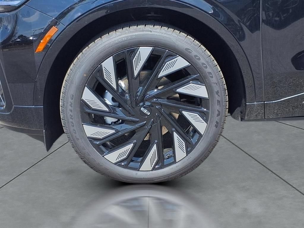 New 2025 Lincoln Nautilus Reserve w/ Jet Appearance Package AWD/4WD image 12