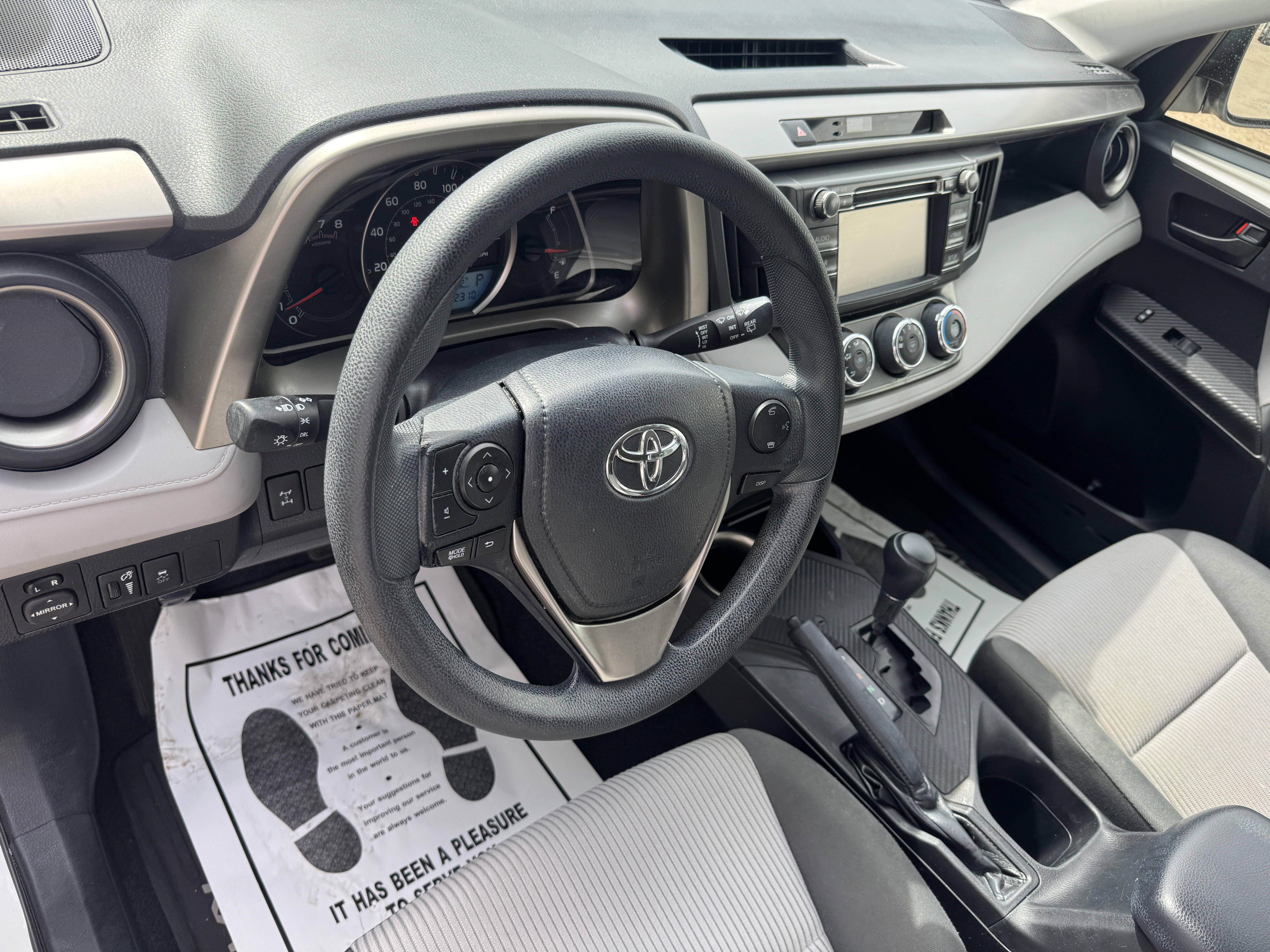 Used 2015 Toyota RAV4 LE AWD/4WD image 21