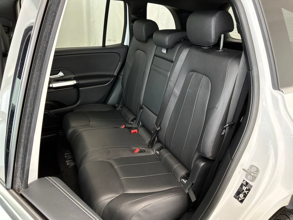 Used 2023 Mercedes-Benz GLB 250 image 24
