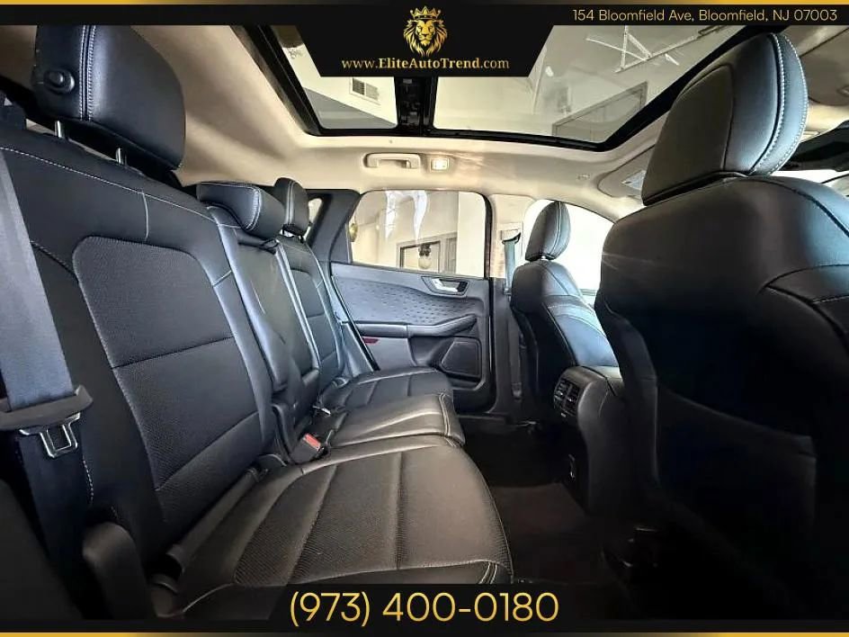 Used 2020 Ford Escape SEL image 23