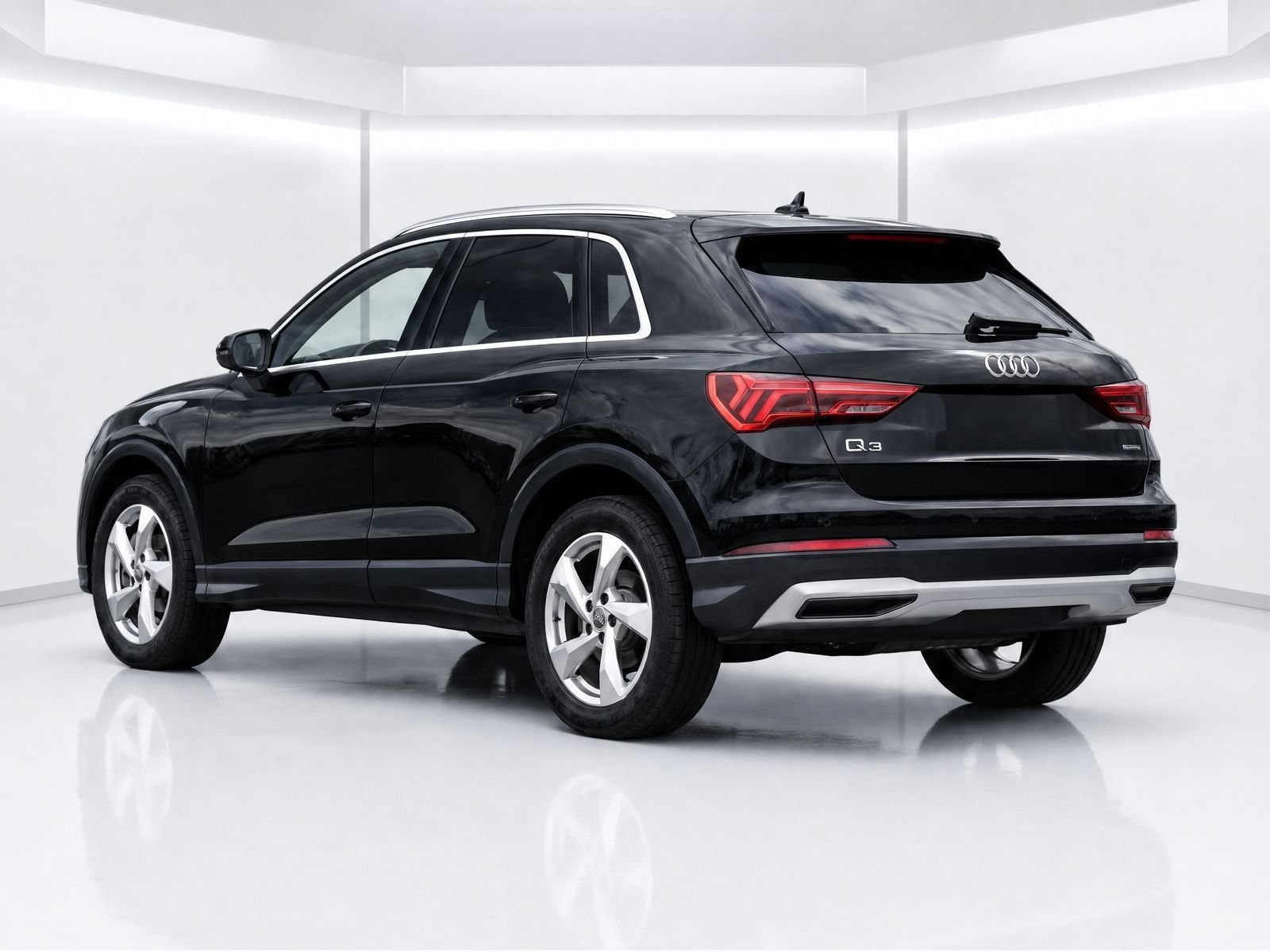 Used 2020 Audi Q3 2.0T Premium w/ Convenience Package AWD/4WD image 7