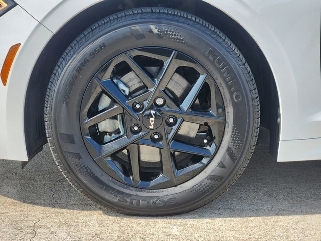 Used 2025 Kia K5 LXS image 10