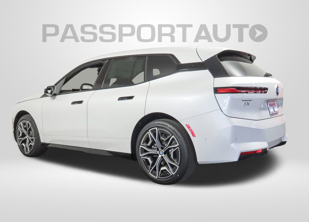 Used 2026 BMW iX xDrive45 AWD/4WD image 6