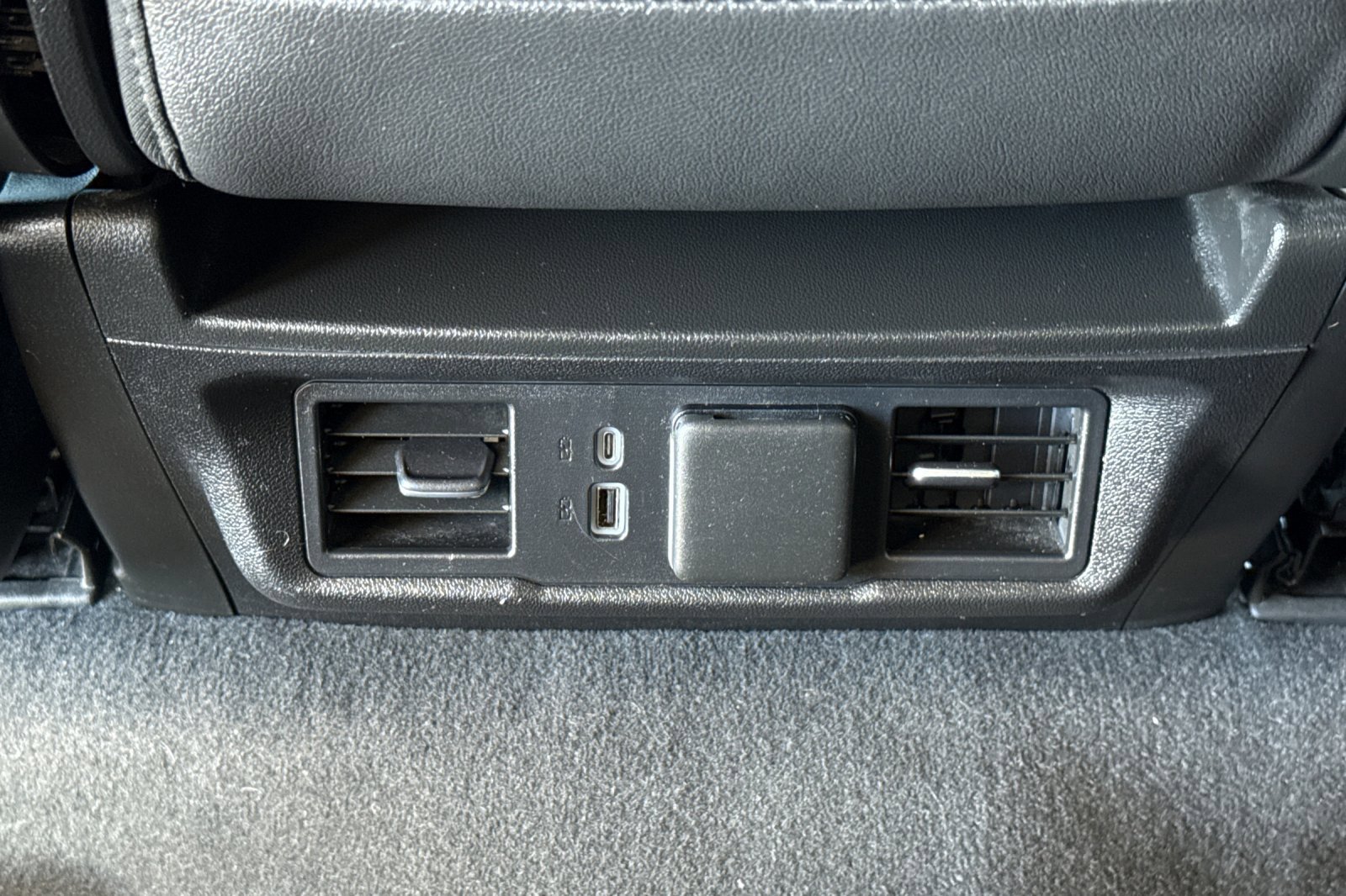Used 2025 GMC Sierra 1500 SLT image 16