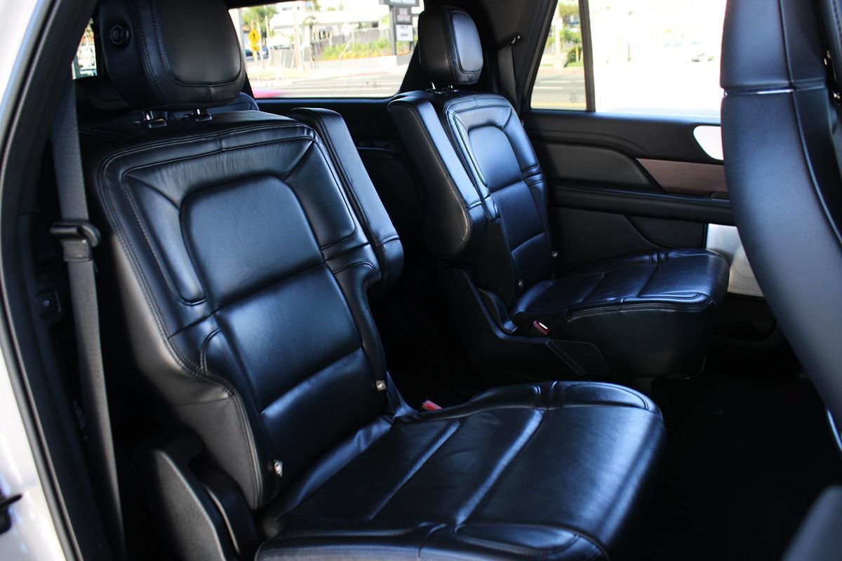 Used 2020 Lincoln Navigator L Reserve w/ Equipment Group 208A Reserve AWD/4WD image 25