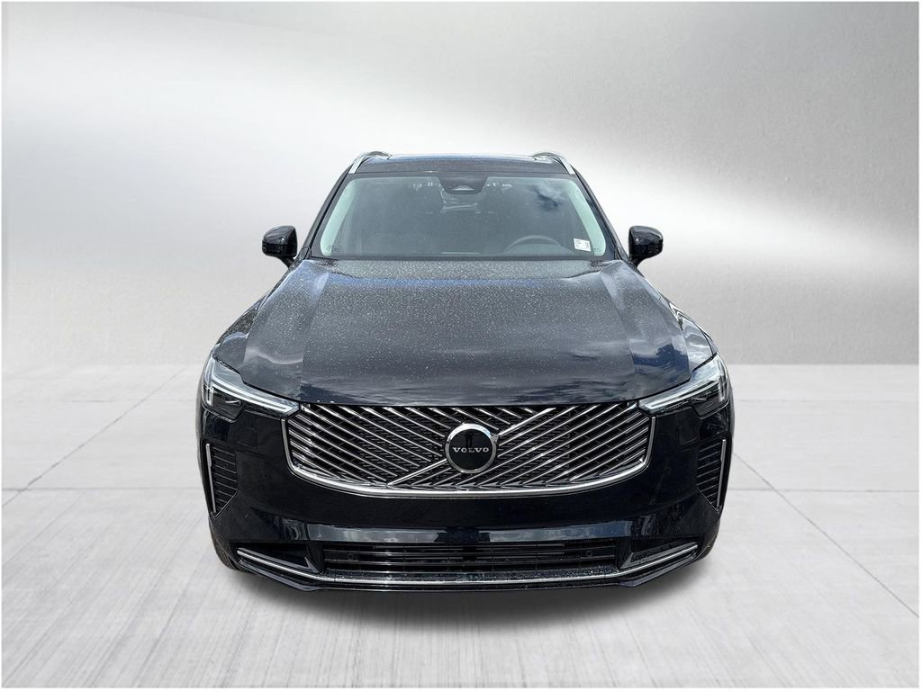 New 2026 Volvo XC90 T8 Core image 2