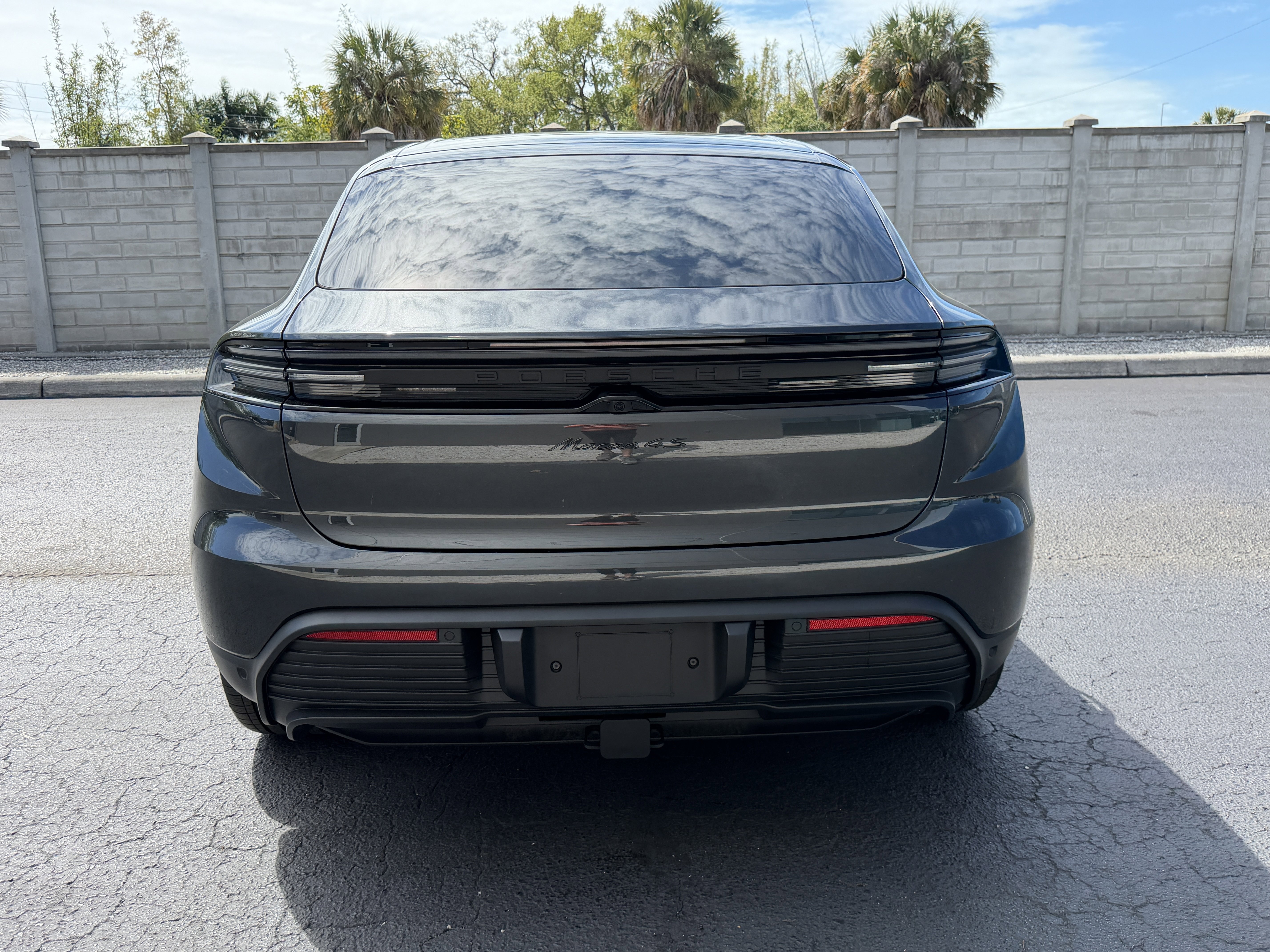 New 2026 Porsche Macan 4S Electric image 9