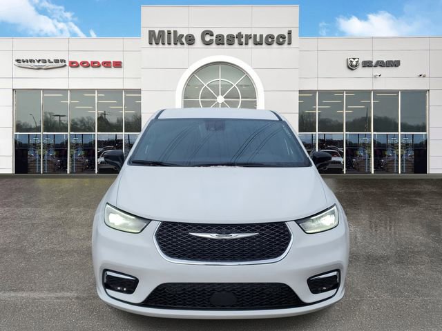 New 2026 Chrysler Pacifica Select image 2