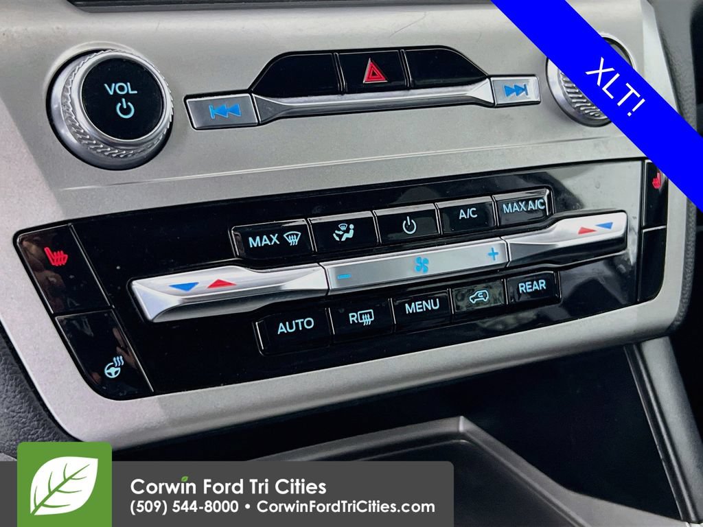 Used 2022 Ford Explorer XLT w/ Equipment Group 202A AWD/4WD image 9