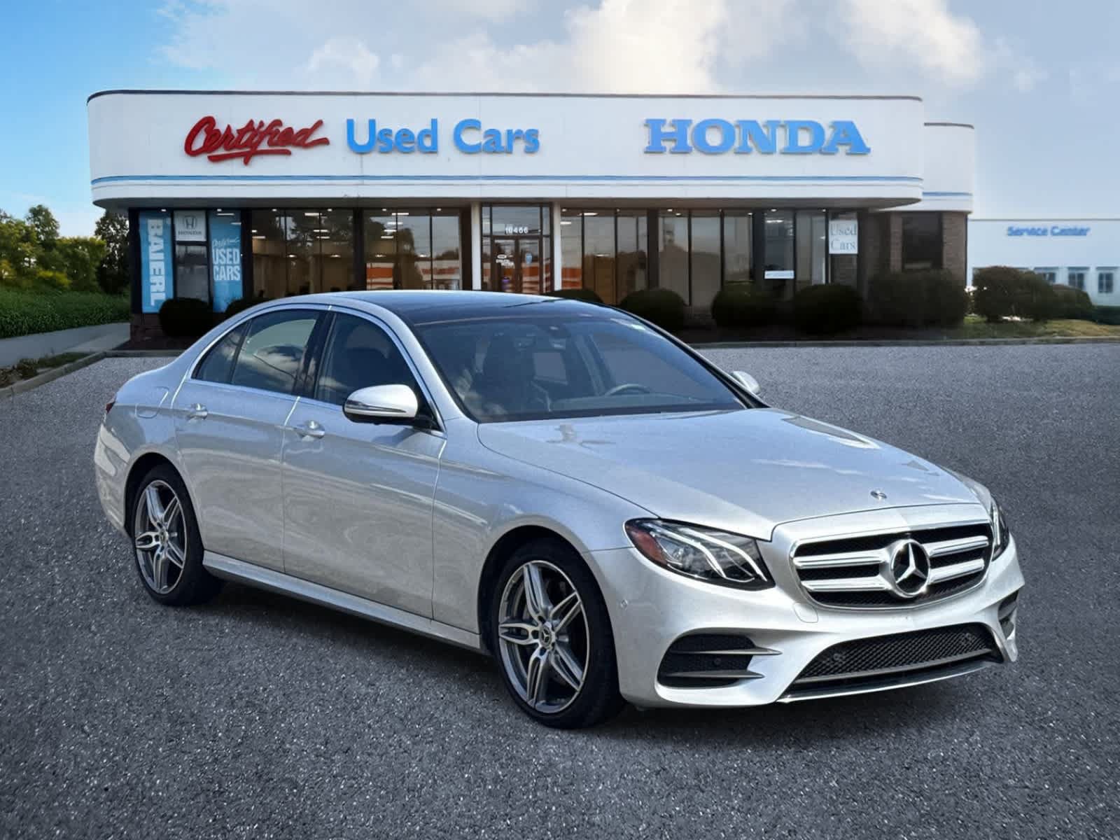 Used 2019 Mercedes-Benz E 300 4MATIC image 7