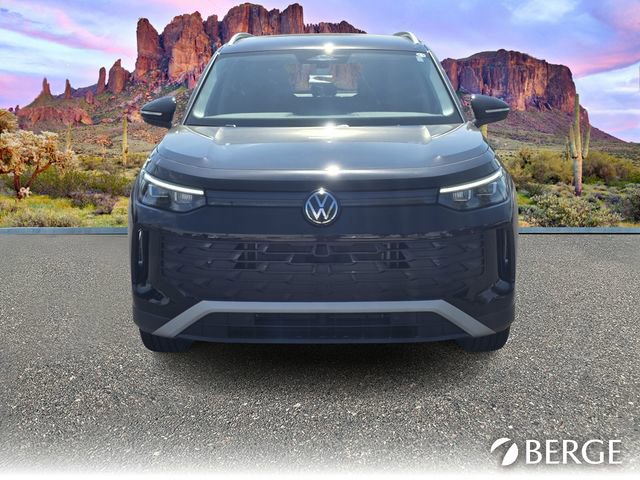 New 2025 Volkswagen Tiguan SE image 10