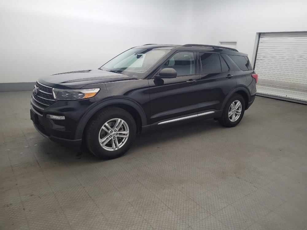 Used 2022 Ford Explorer XLT w/ Equipment Group 202A RWD image 2