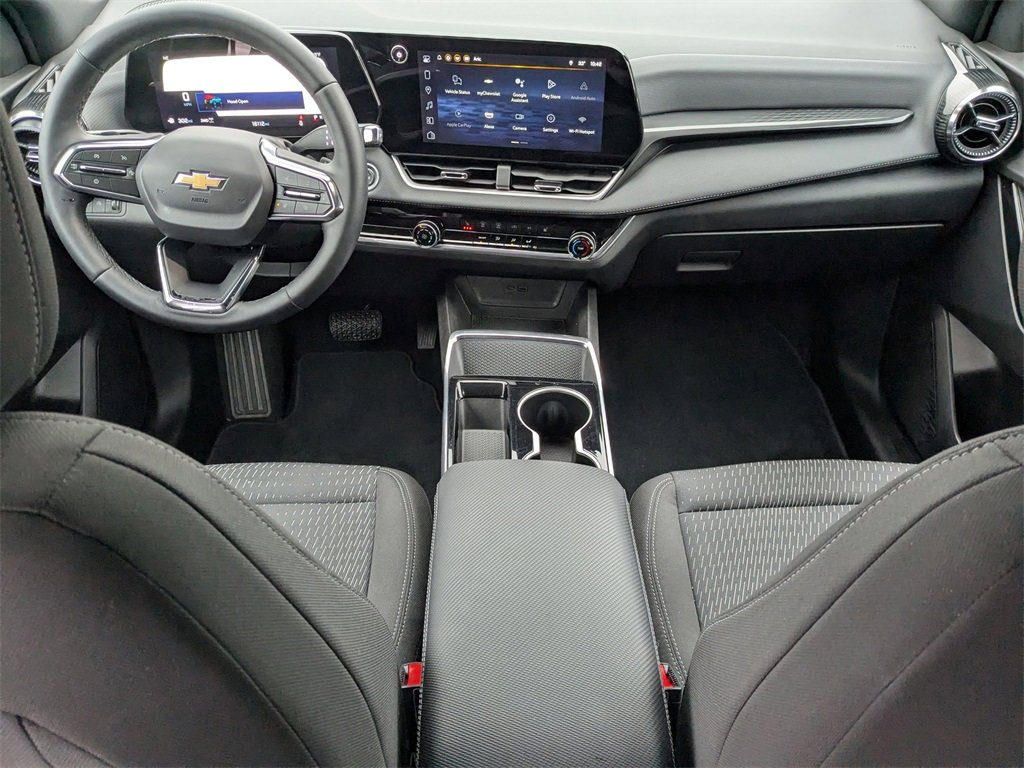 Used 2025 Chevrolet Equinox LT image 32