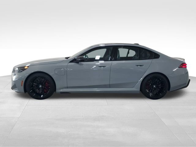 Used 2025 BMW M5 w/ Carbon Package image 8