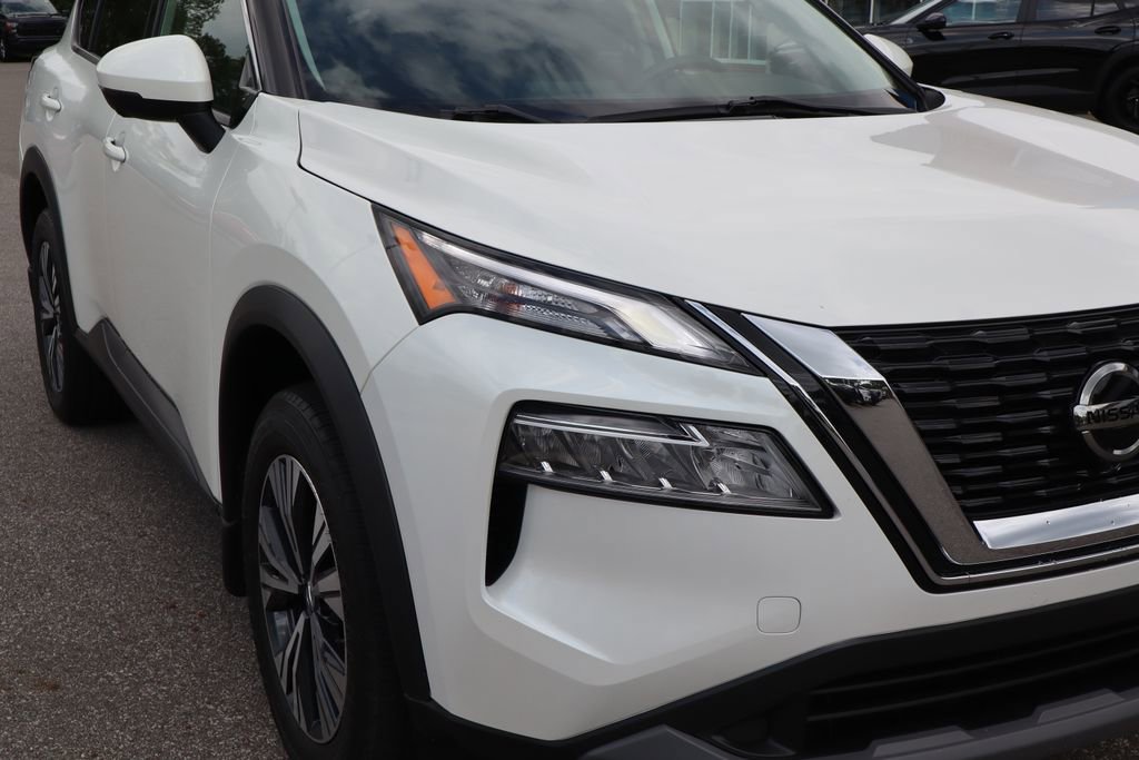 Used 2021 Nissan Rogue SV w/ Premium Package AWD/4WD image 5