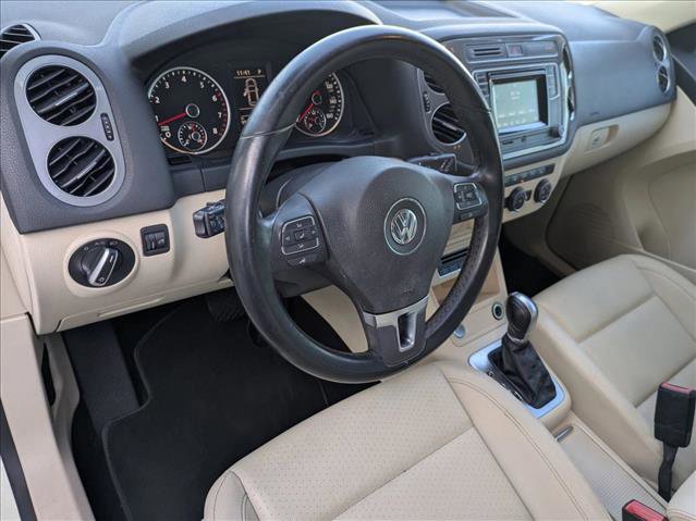 Used 2016 Volkswagen Tiguan S image 10