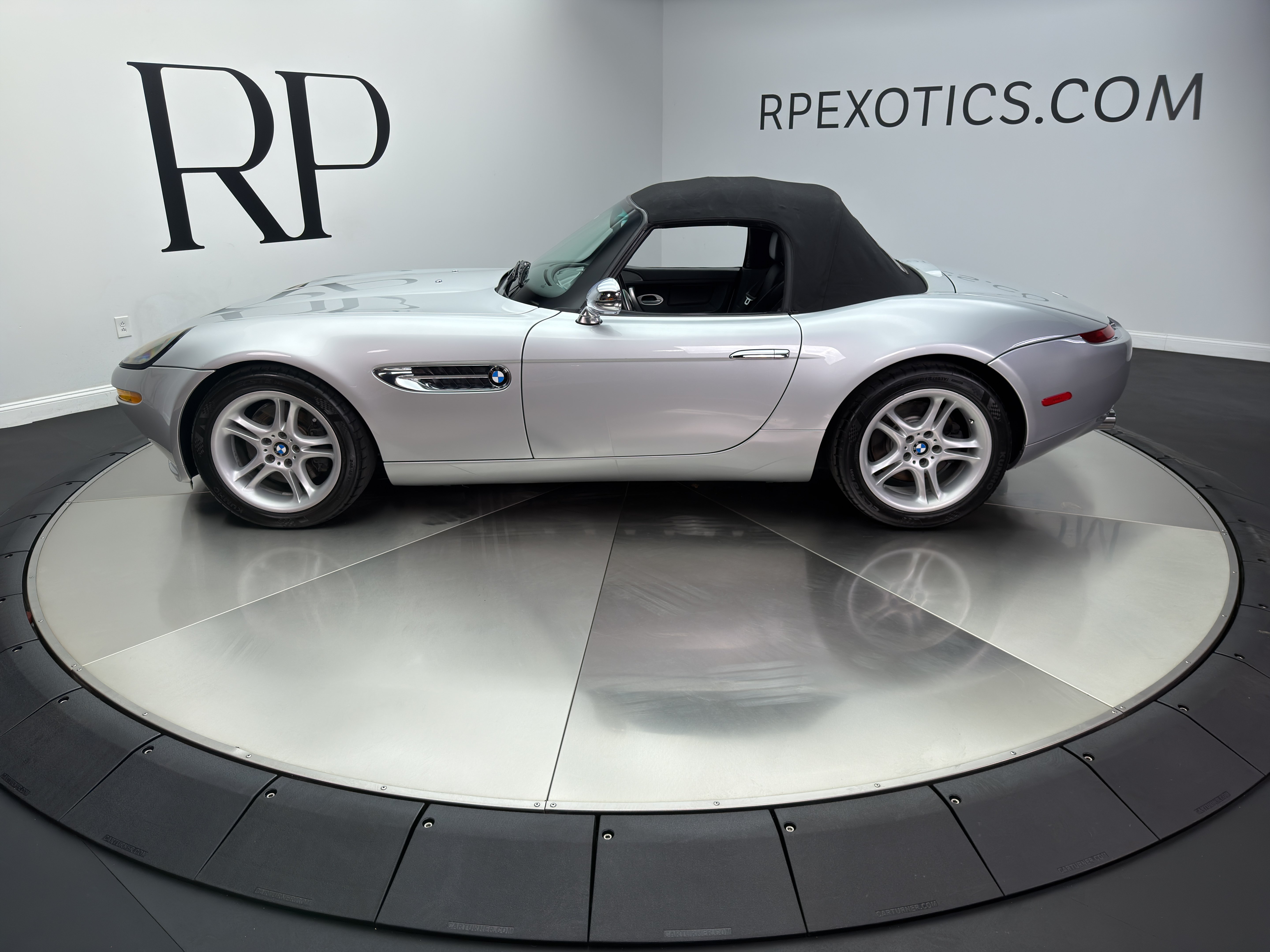 Used 2000 BMW Z8 RWD image 3