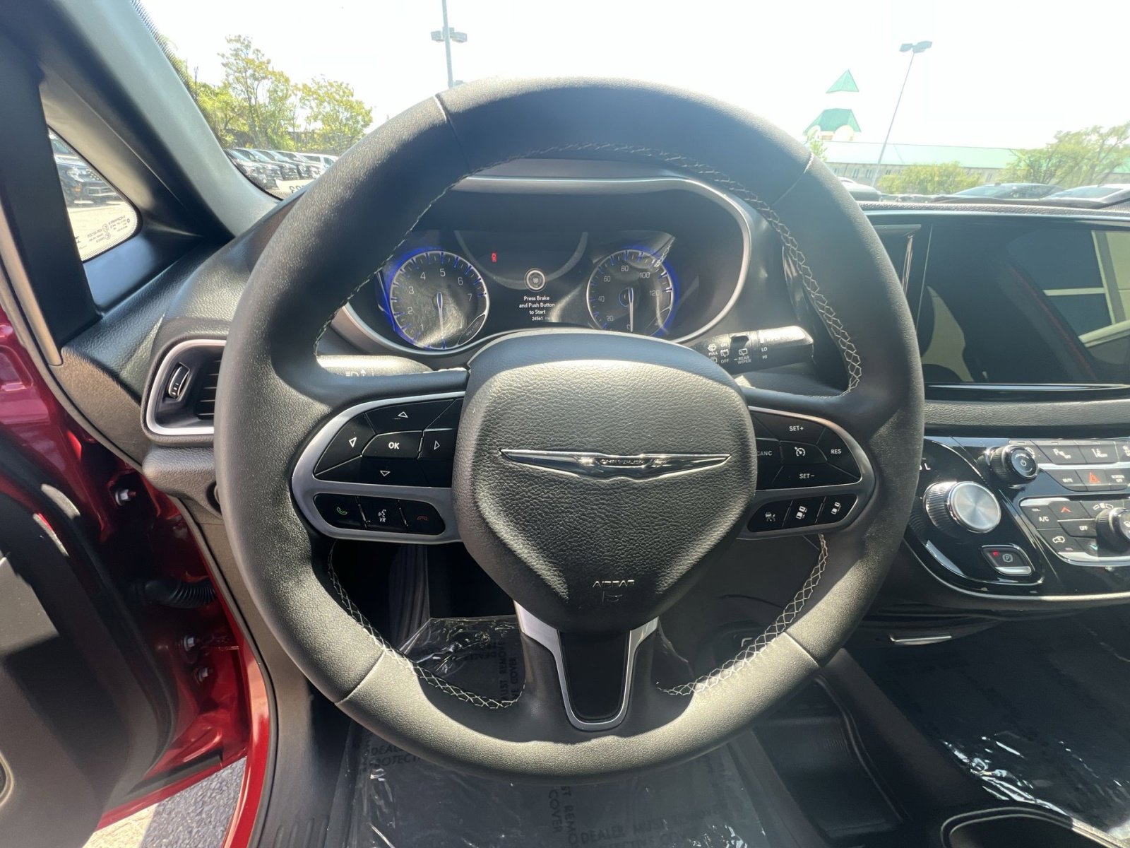 Used 2025 Chrysler Pacifica Select FWD image 24