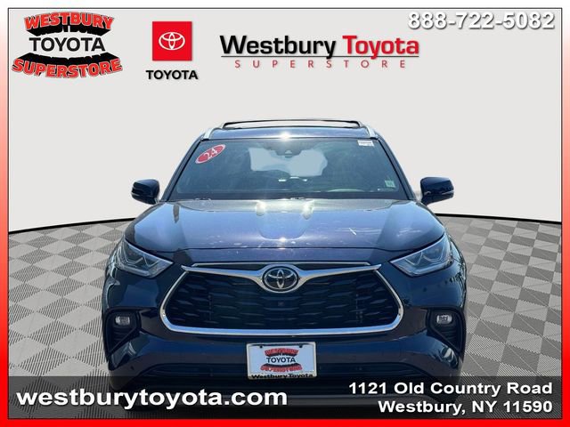 Used 2024 Toyota Highlander Platinum AWD/4WD image 3