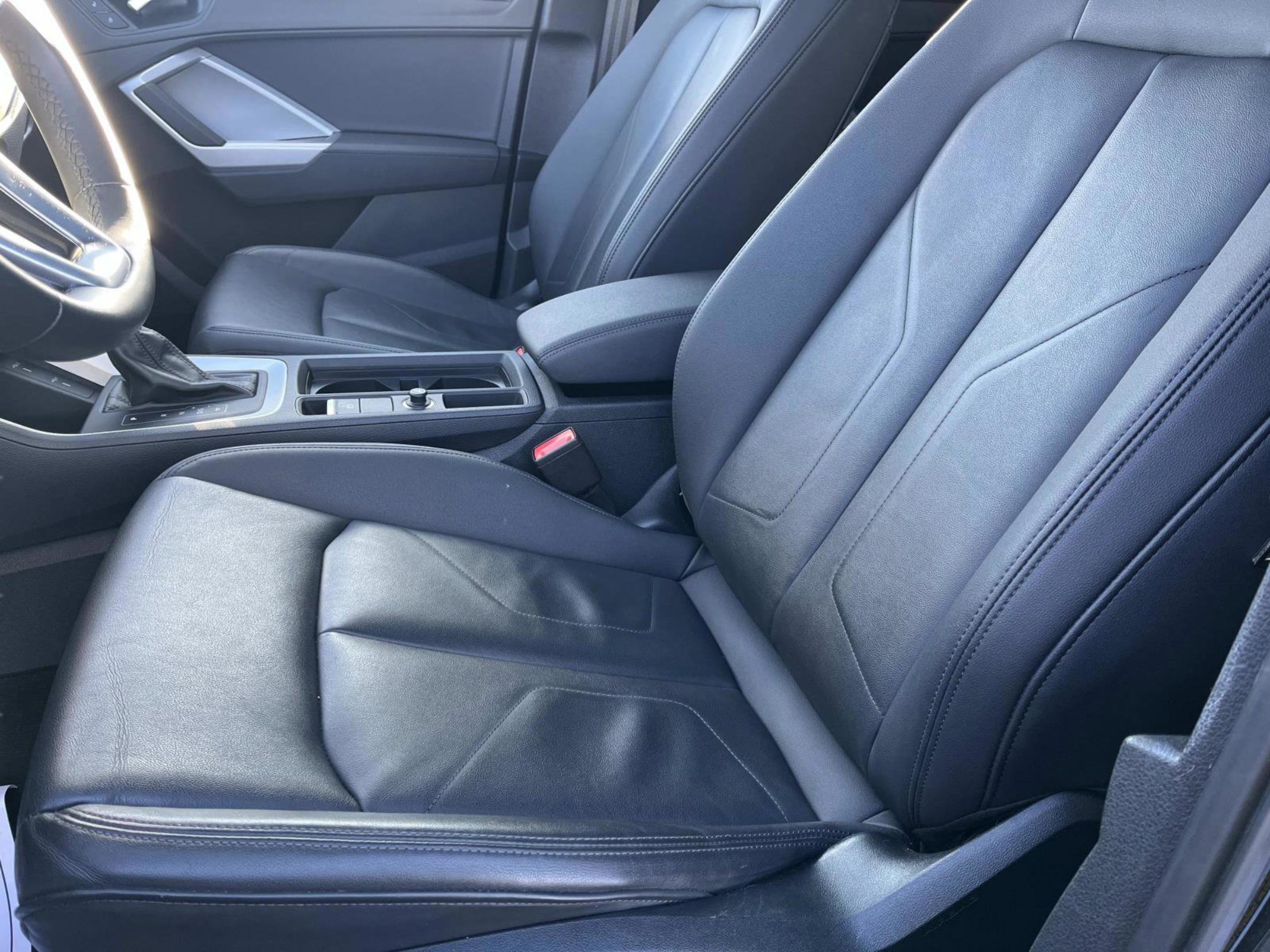 Used 2025 Audi Q3 2.0T Premium image 31