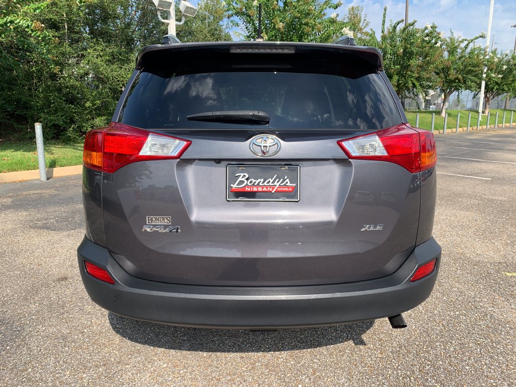 Used 2015 Toyota RAV4 XLE FWD image 6