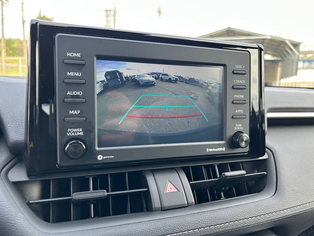 Used 2021 Toyota RAV4 LE AWD/4WD image 20