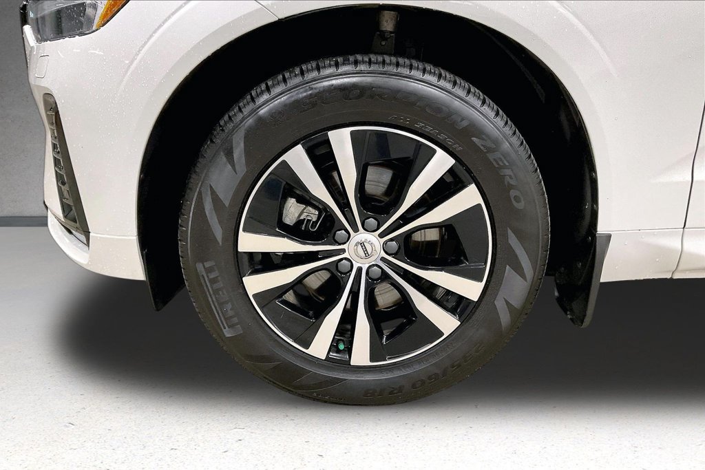 Certified 2024 Volvo XC60 B5 Core AWD/4WD image 35