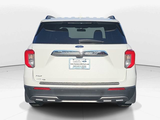 Used 2022 Ford Explorer XLT w/ Equipment Group 202A image 4