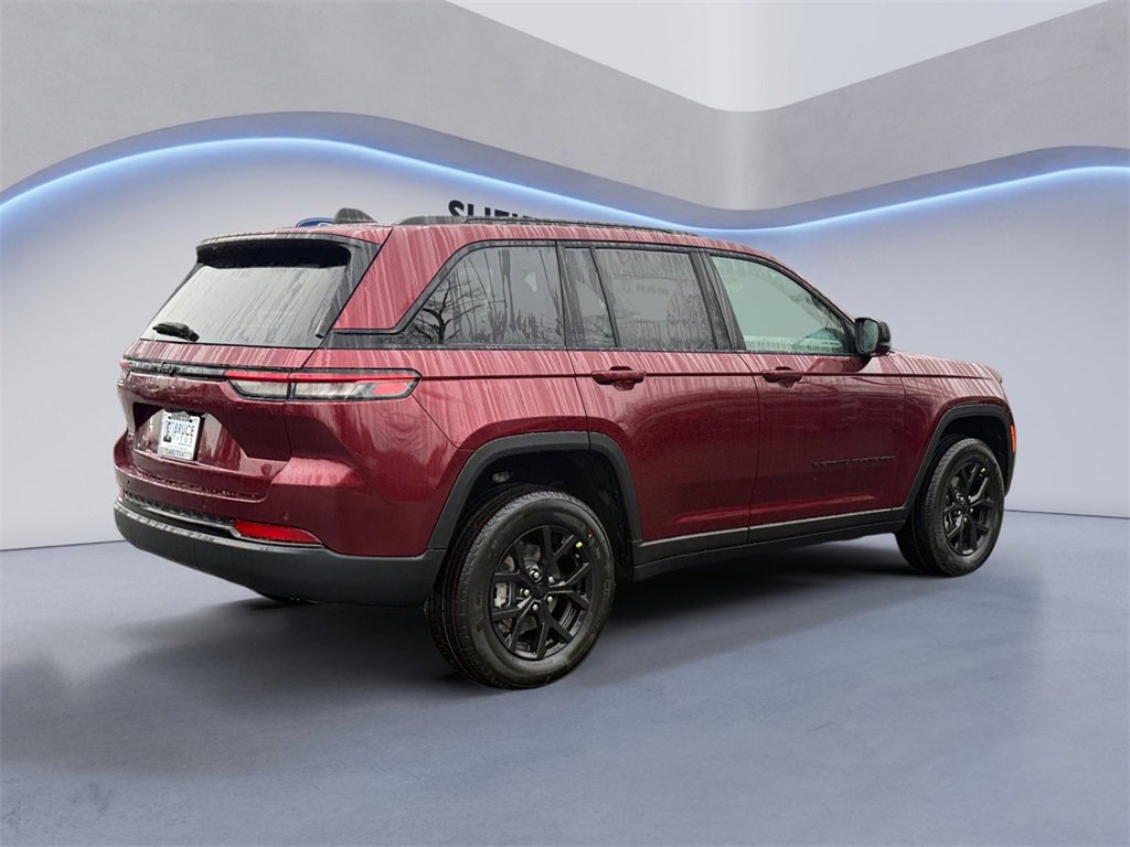 New 2025 Jeep Grand Cherokee Altitude image 5