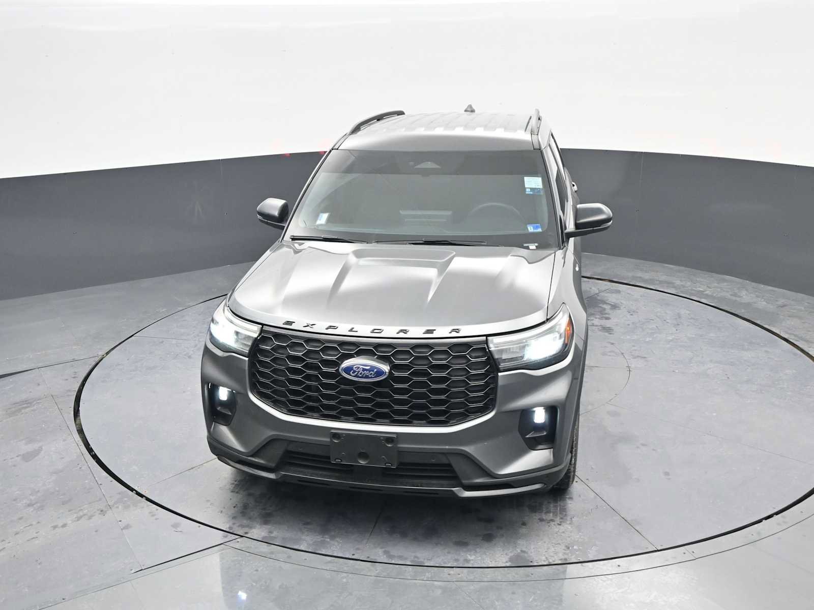 Used 2025 Ford Explorer ST-Line image 28