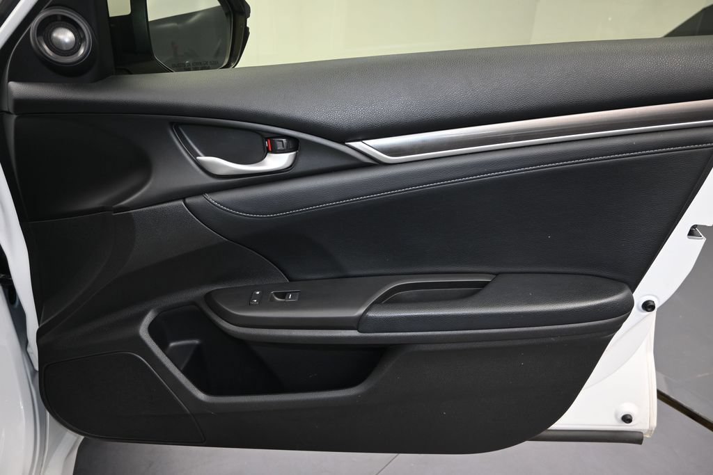 Used 2019 Honda Civic Touring image 13