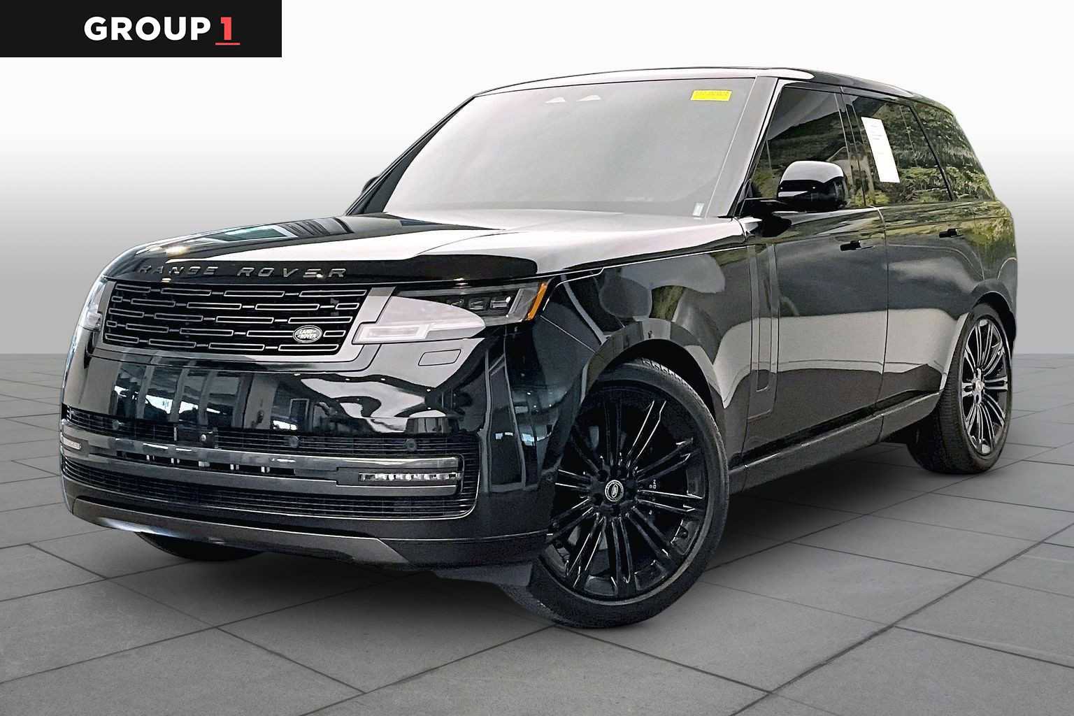 Used 2025 Land Rover Range Rover SE AWD/4WD image 1