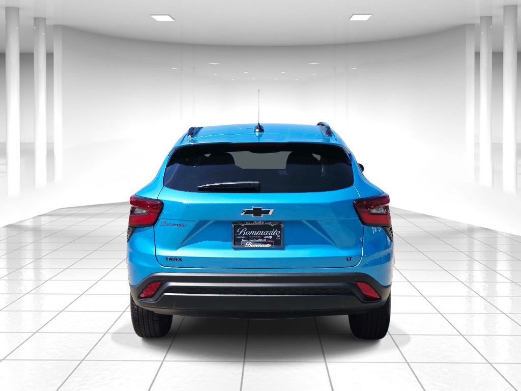 Used 2026 Chevrolet Trax LT w/ Driver Confidence Package FWD image 4