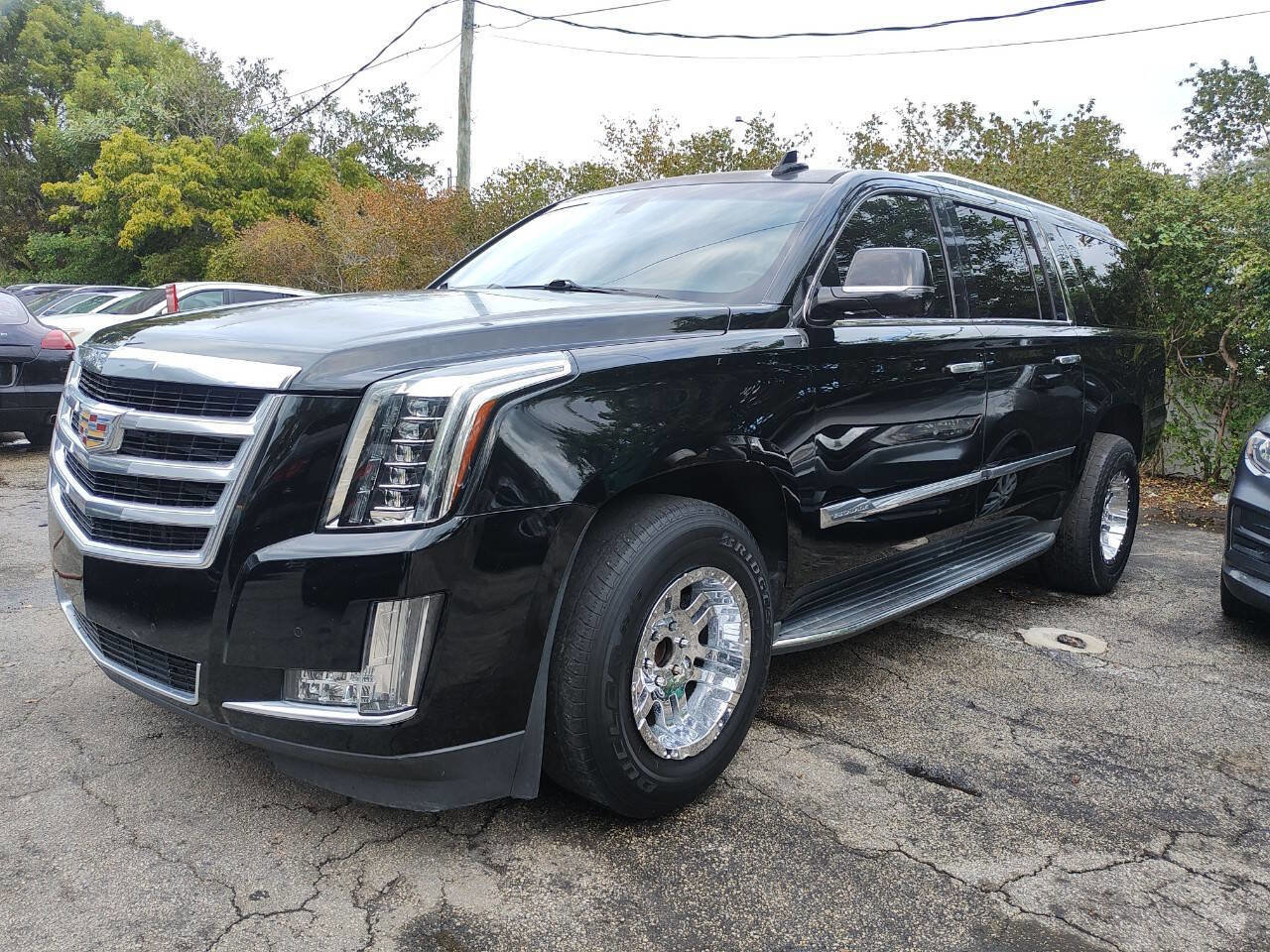 Used 2016 Cadillac Escalade ESV 2WD image 3