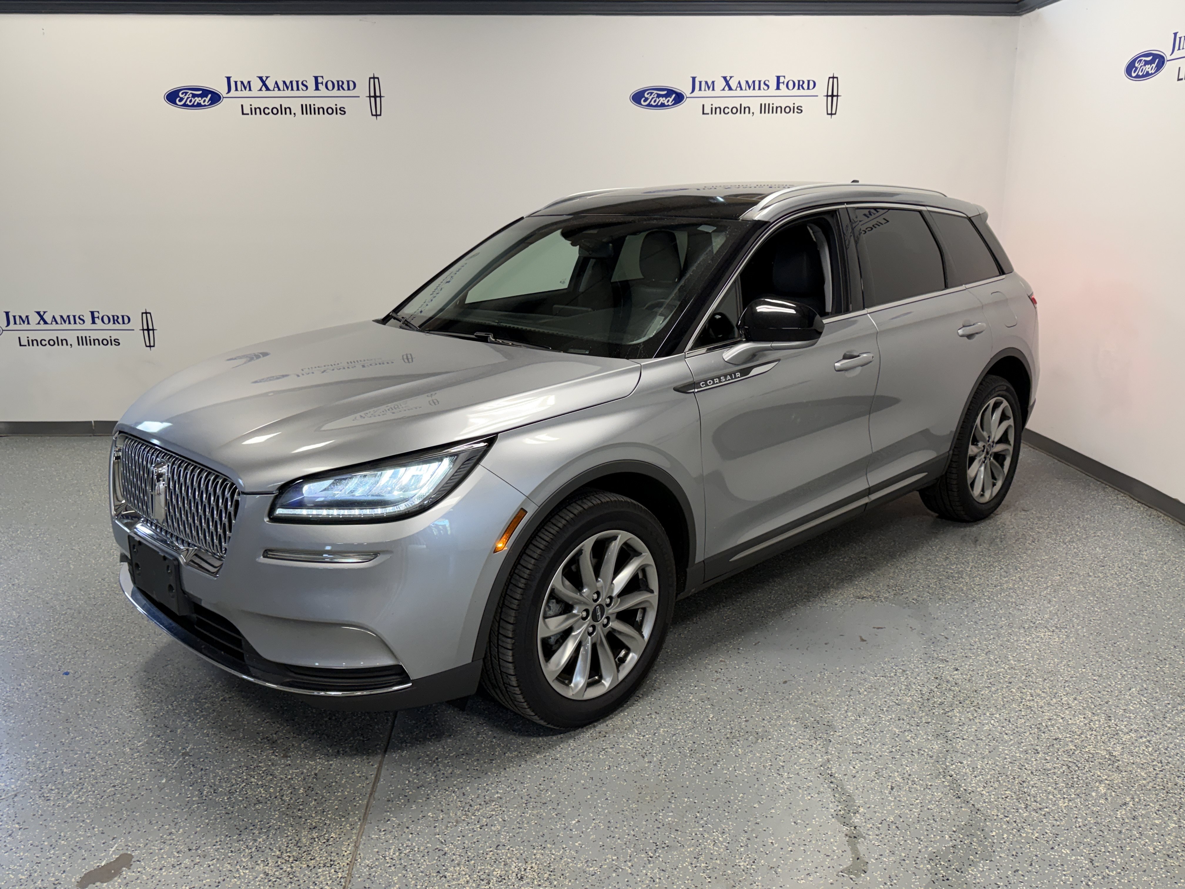 Used 2022 Lincoln Corsair FWD w/ Premium Package image 3