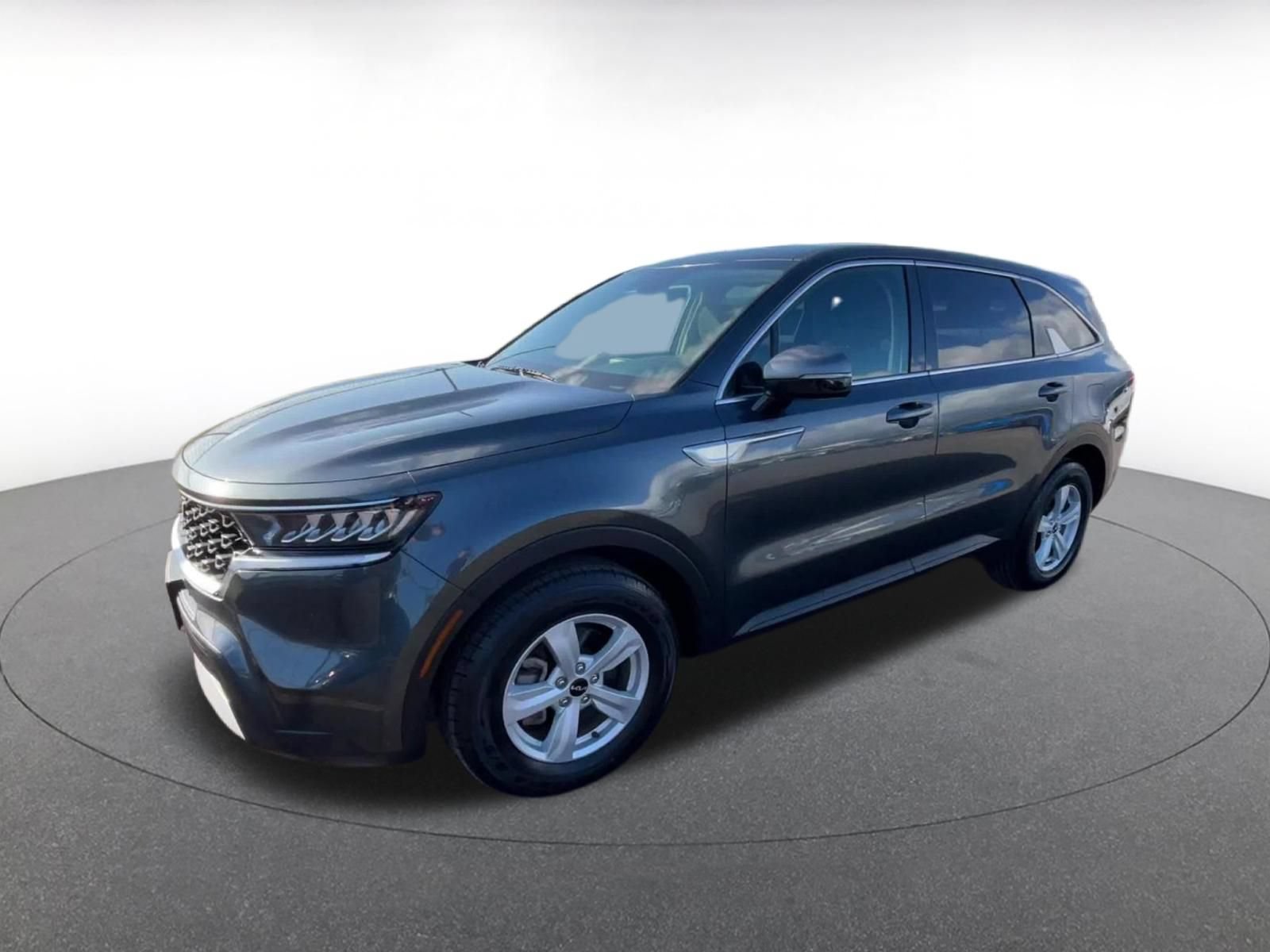 Used 2023 Kia Sorento LX FWD image 8