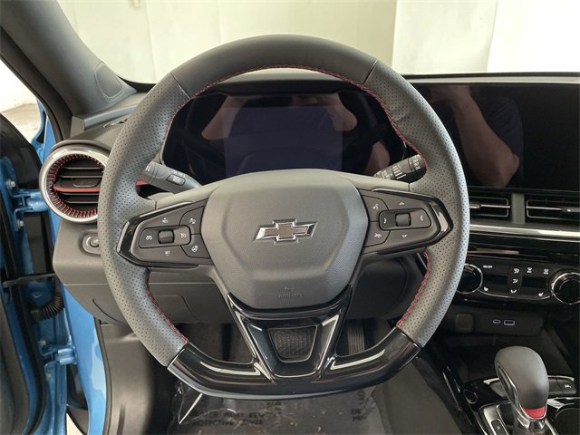 New 2025 Chevrolet Trax RS w/ Sunroof Package image 30