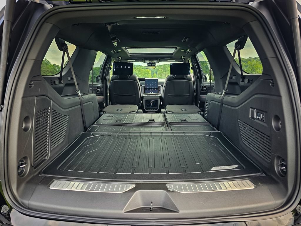 New 2026 GMC Yukon XL AT4 Ultimate w/ LPO, Floor Liner Package AWD/4WD image 44