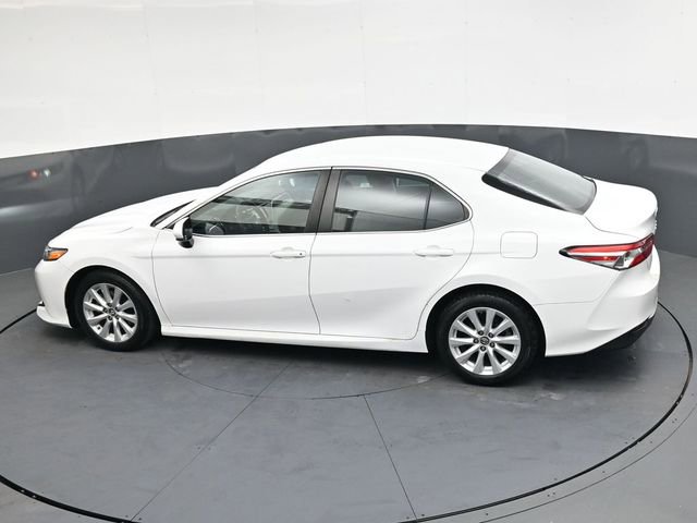 Used 2018 Toyota Camry LE image 22
