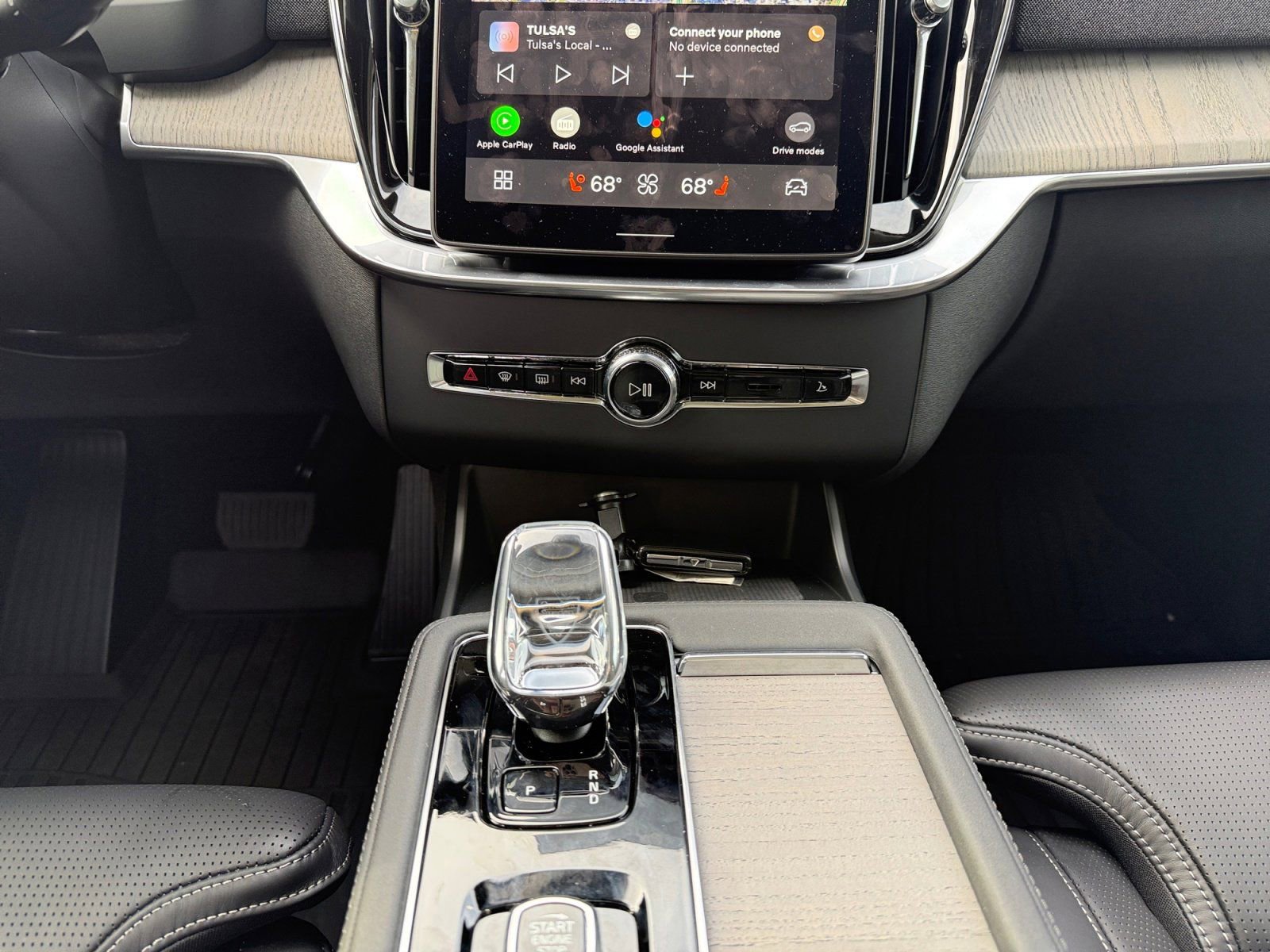 New 2025 Volvo XC90 T8 Ultra w/ Protection Package Premier image 11