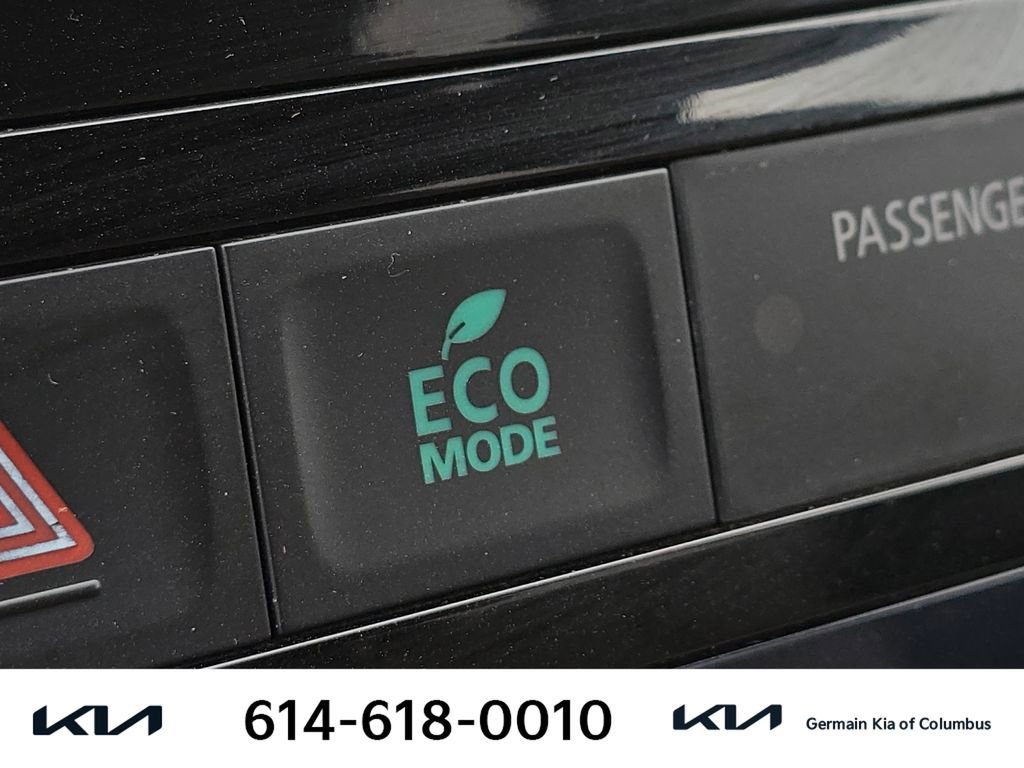 Used 2016 Mitsubishi Outlander SE image 31