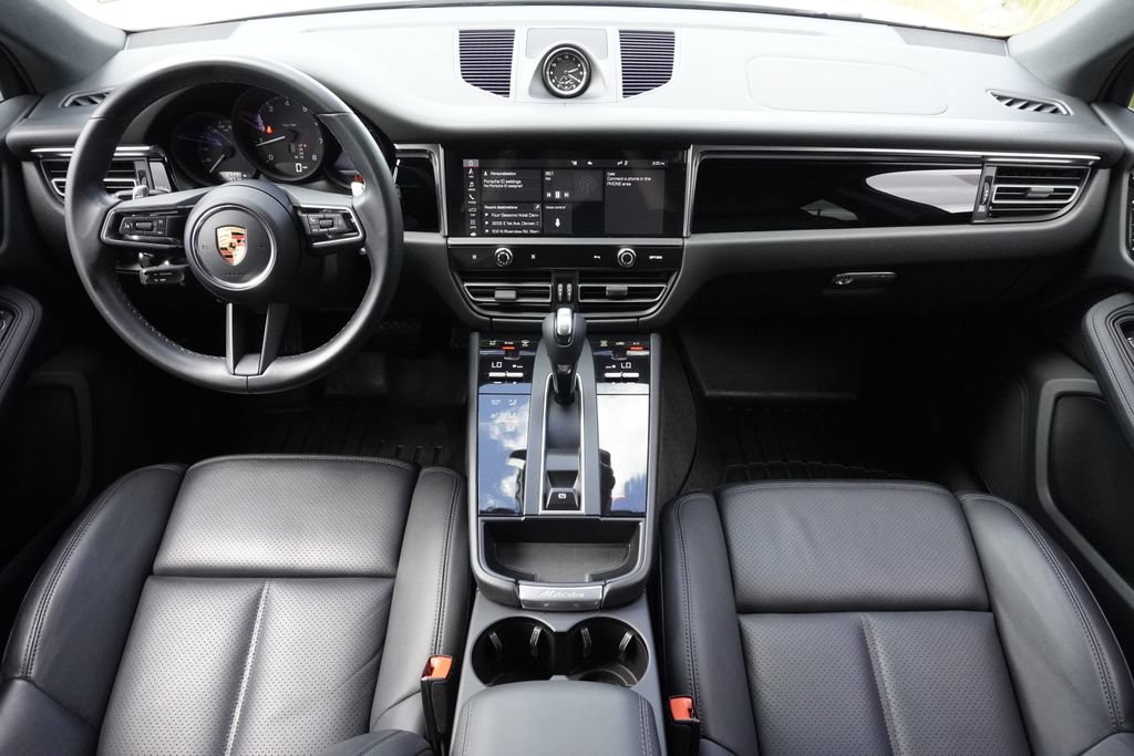 Used 2022 Porsche Macan AWD/4WD image 9