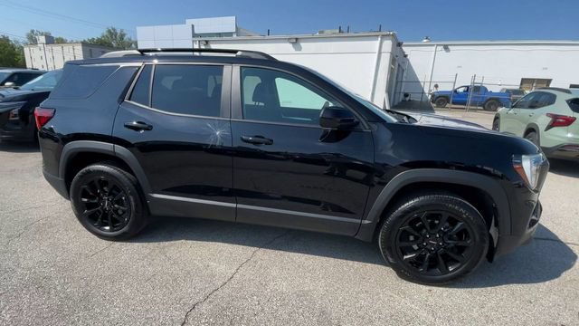 Used 2025 GMC Terrain Elevation w/ Black Edition AWD/4WD image 3